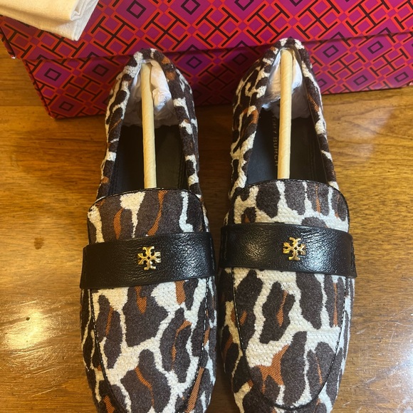 Tory Burch Ballet Loafers Cheetah print size 6.5 - Picture 5 of 6